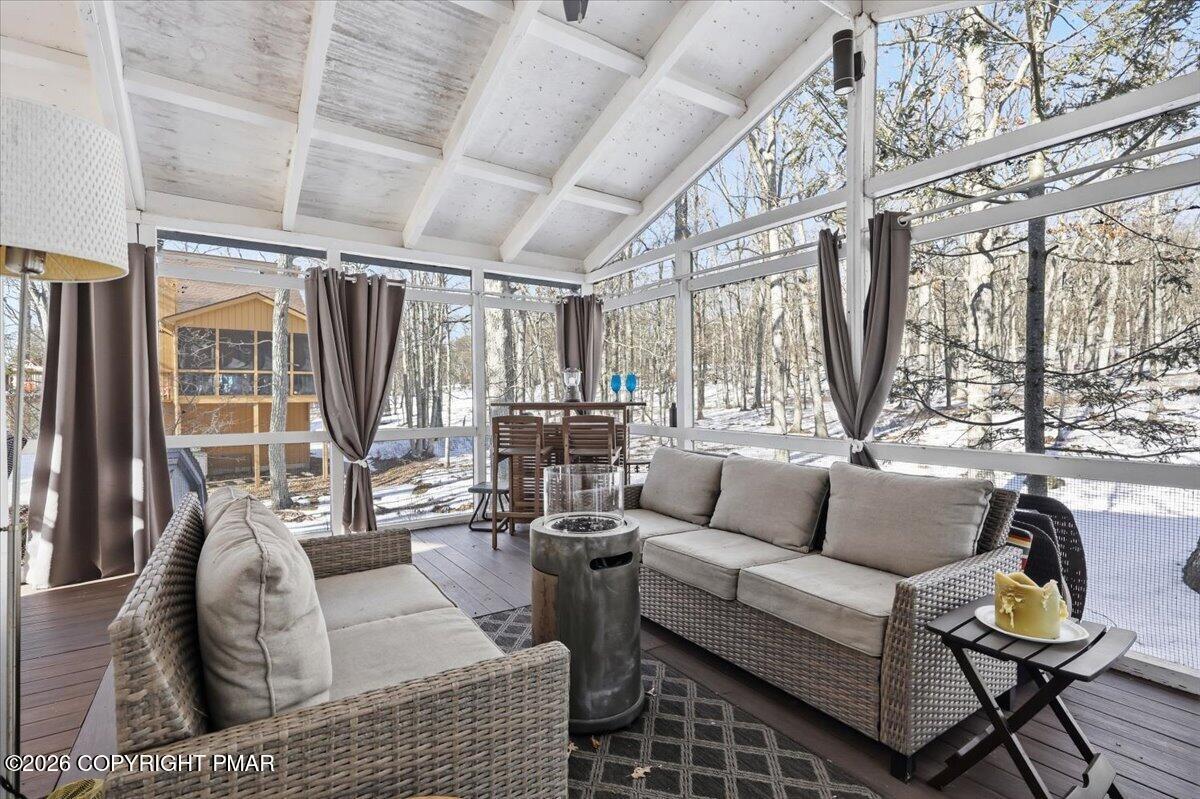 5135 Woodbridge Drive E