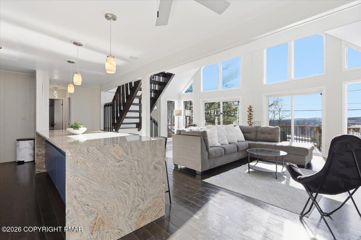 5135 Woodbridge Drive E