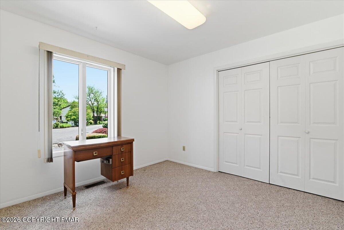 240 Oxford Circle