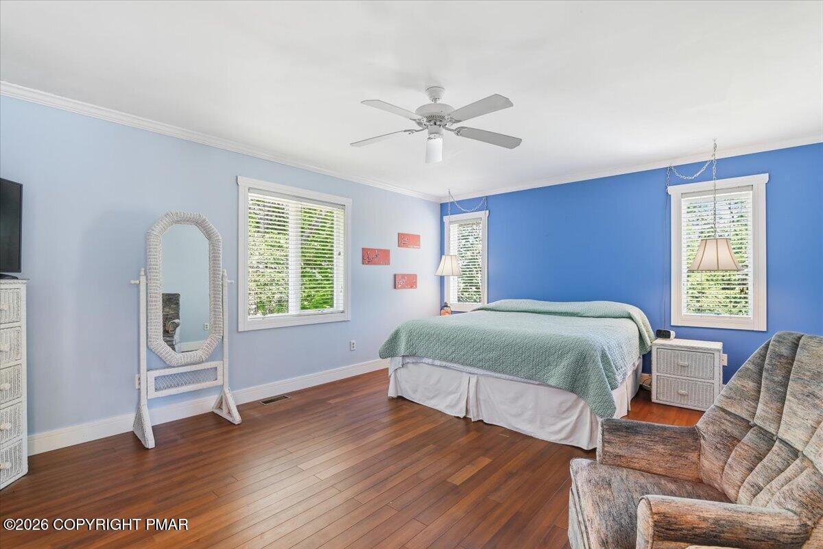 240 Oxford Circle