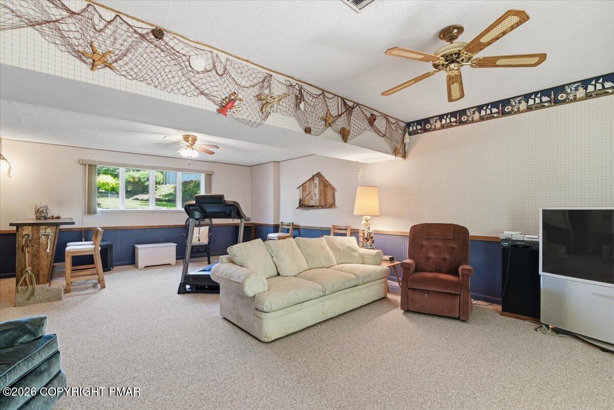240 Oxford Circle