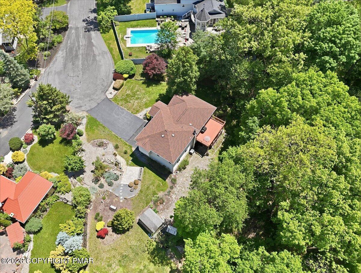 240 Oxford Circle