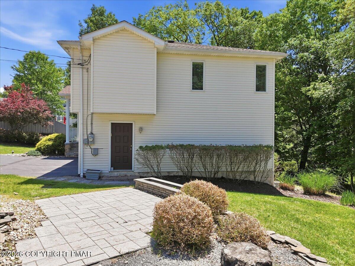 240 Oxford Circle