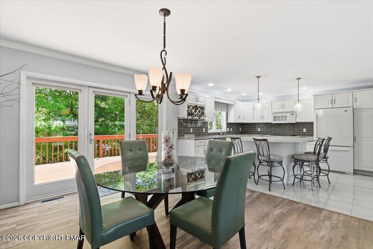 240 Oxford Circle