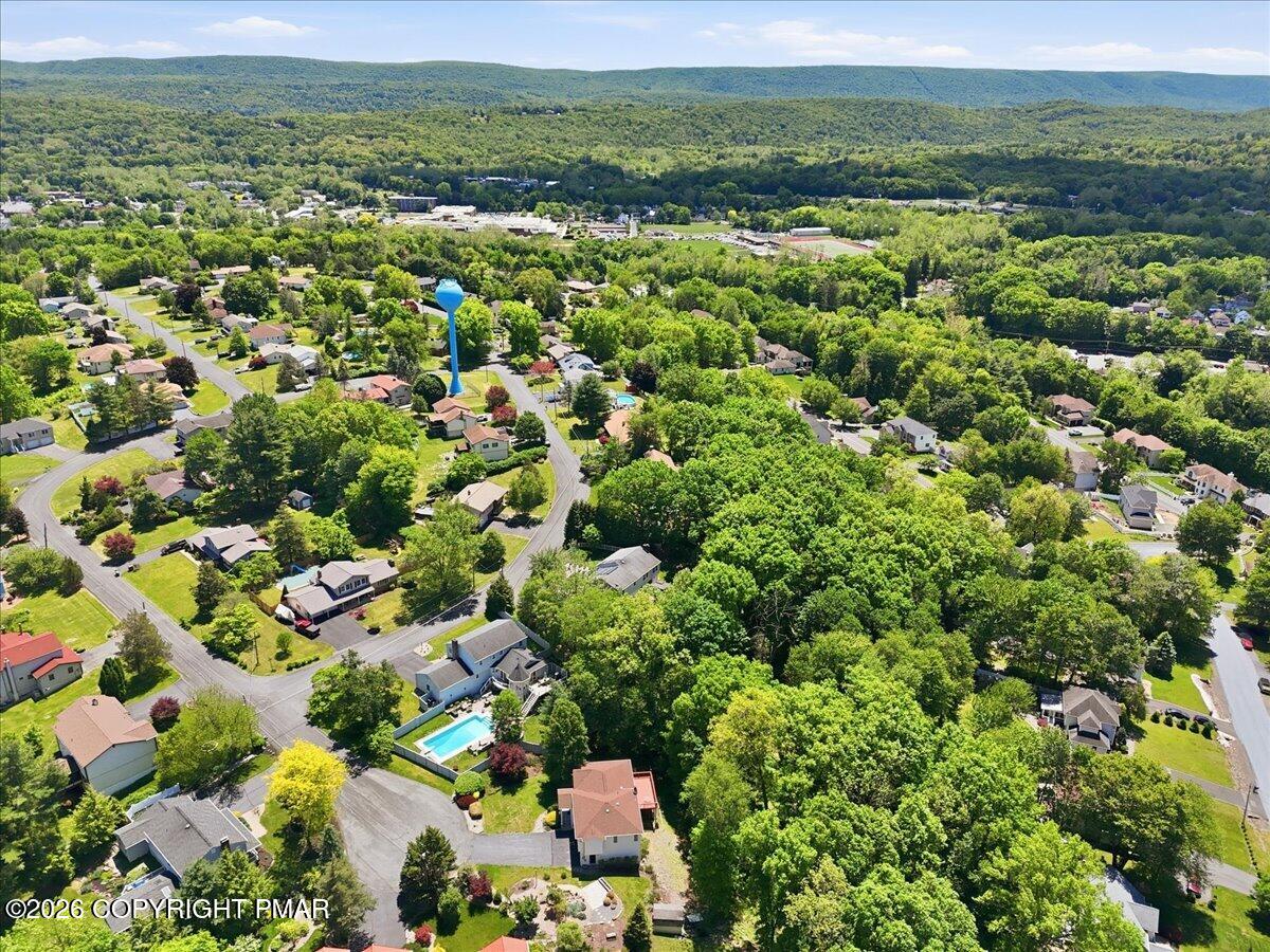 240 Oxford Circle