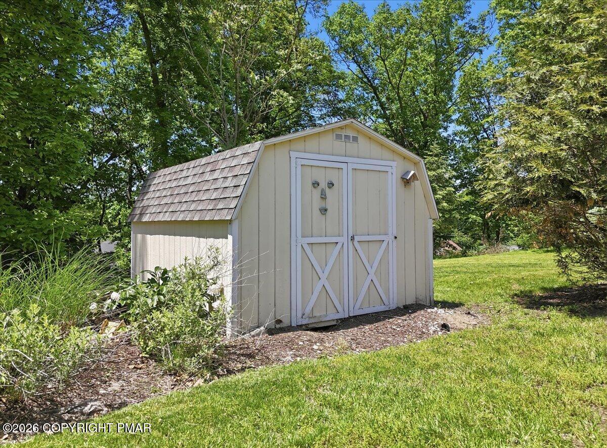 240 Oxford Circle