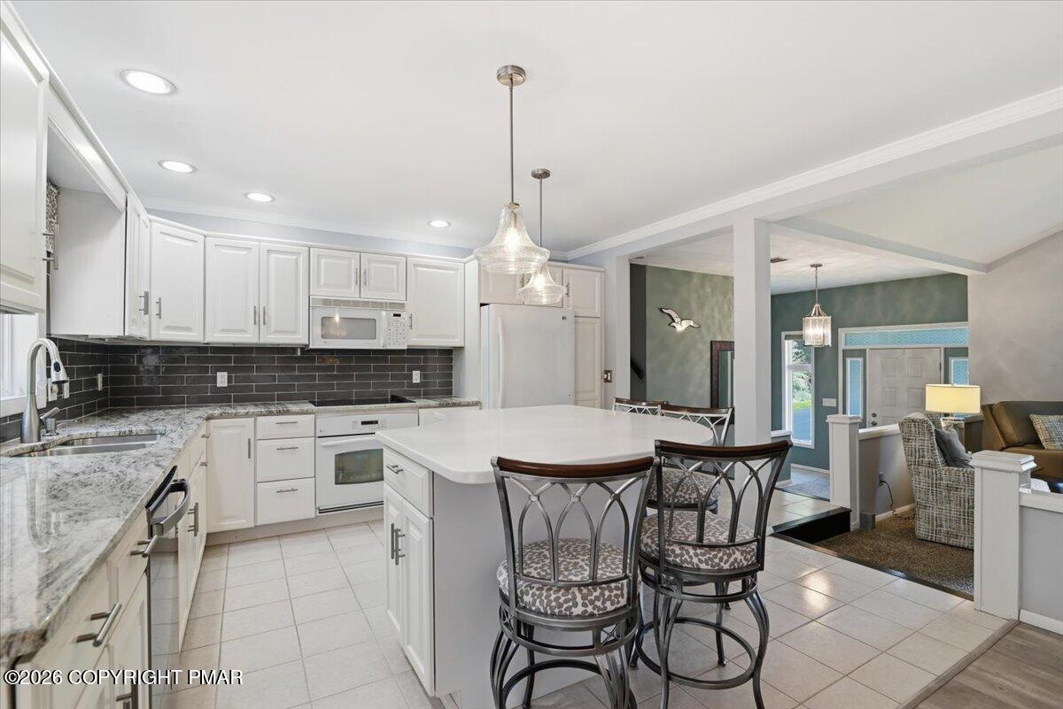 240 Oxford Circle