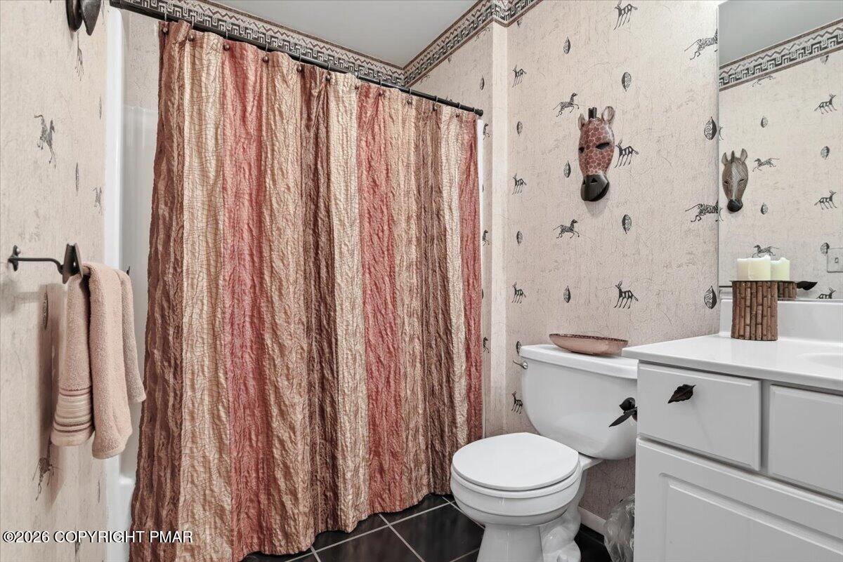 240 Oxford Circle
