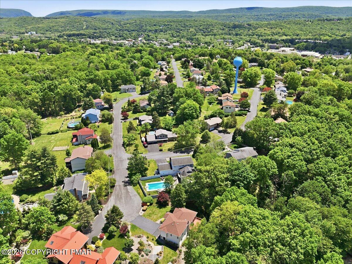 240 Oxford Circle