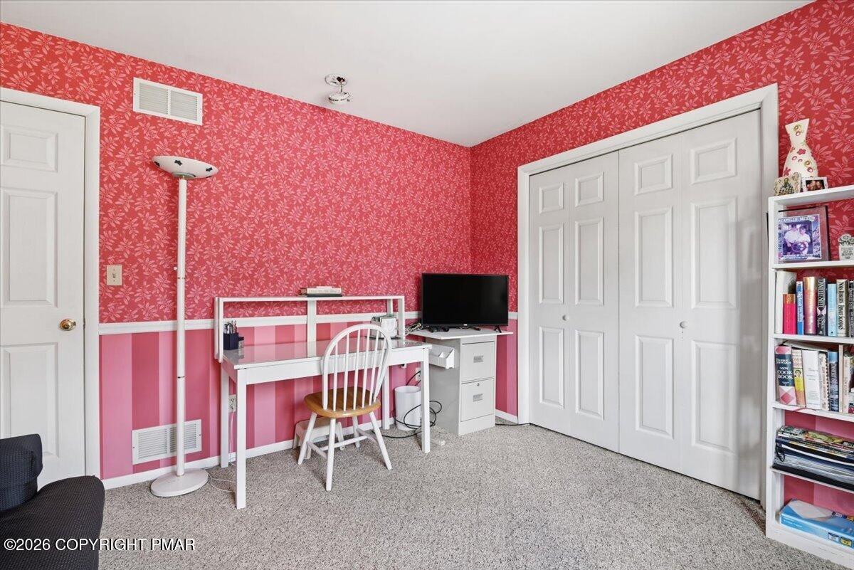 240 Oxford Circle