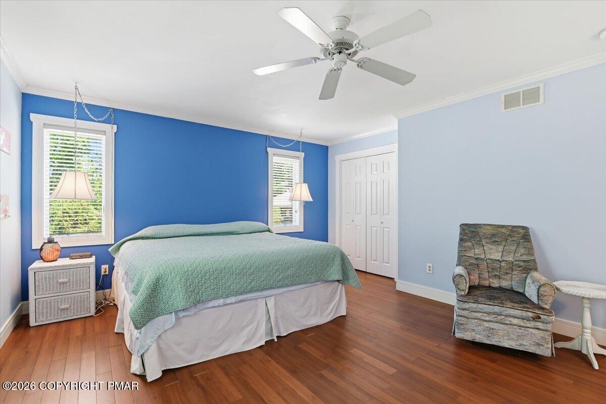 240 Oxford Circle
