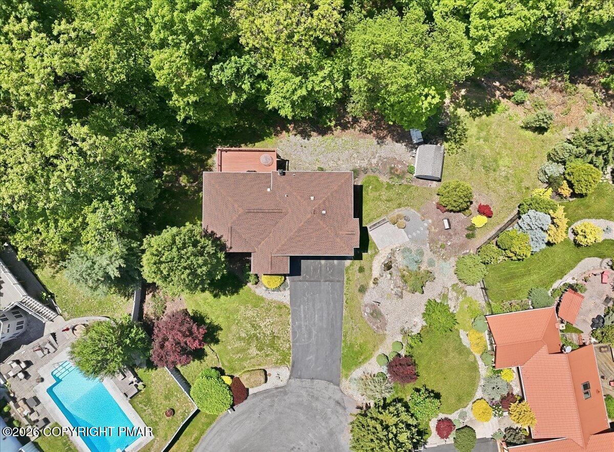 240 Oxford Circle