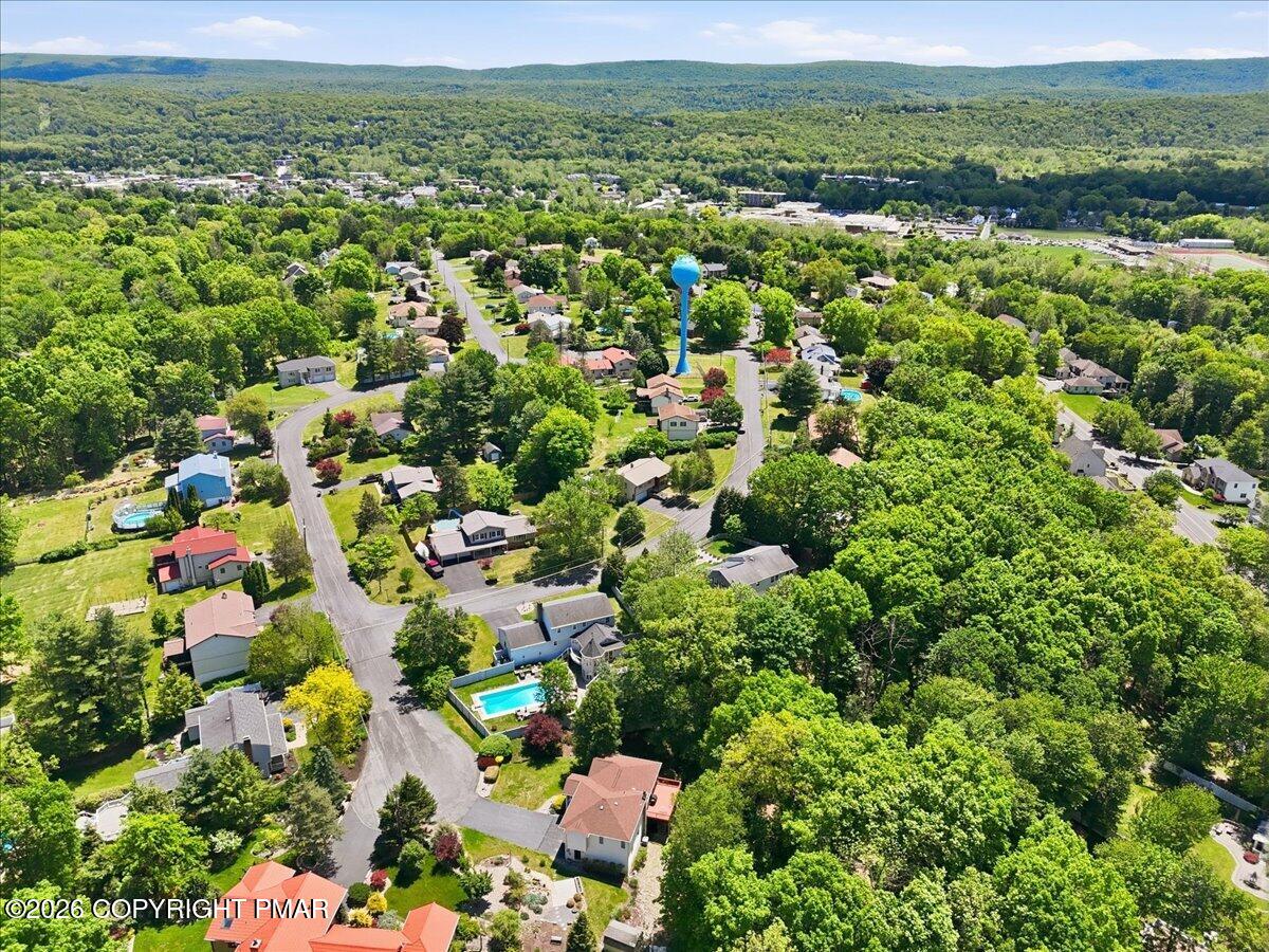 240 Oxford Circle