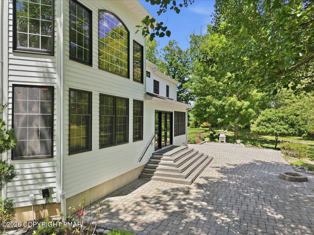 130 Rising Meadow Way