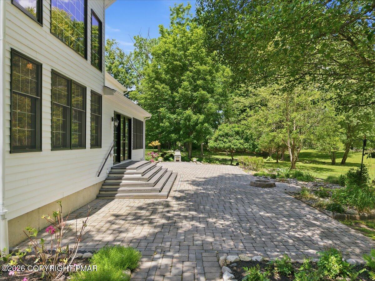 130 Rising Meadow Way