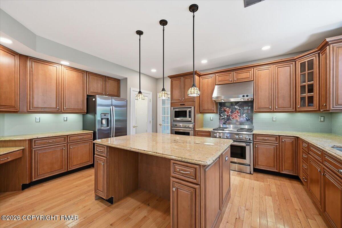 130 Rising Meadow Way