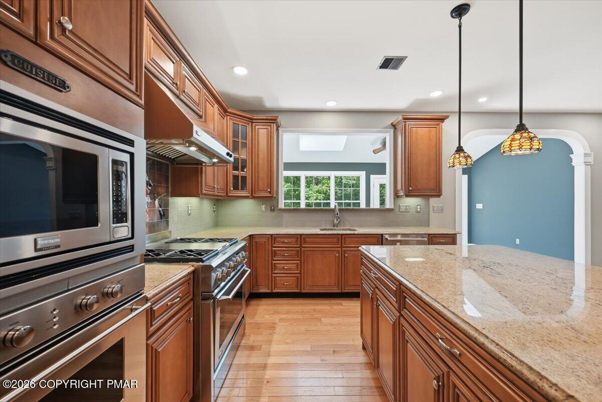 130 Rising Meadow Way