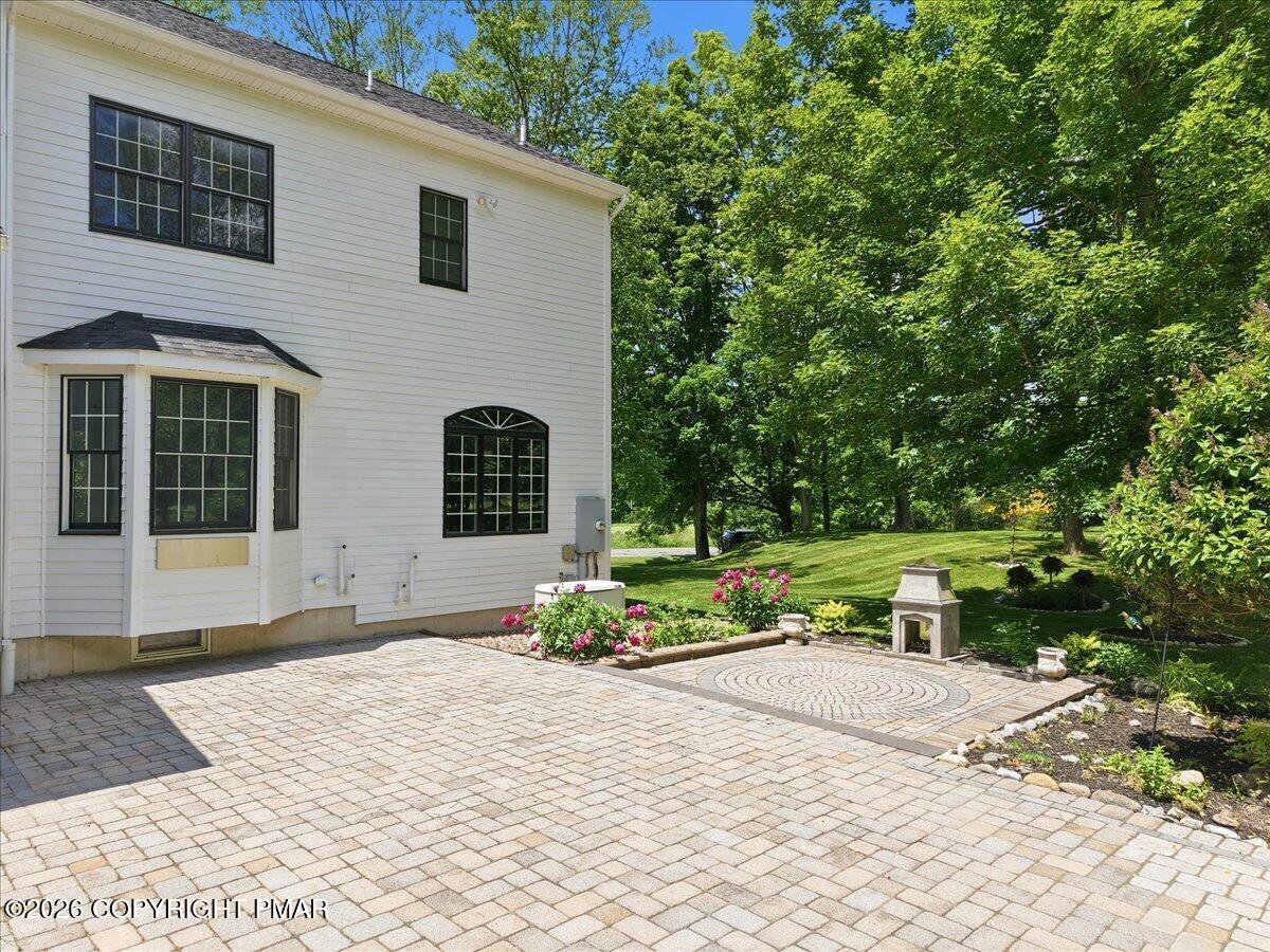 130 Rising Meadow Way