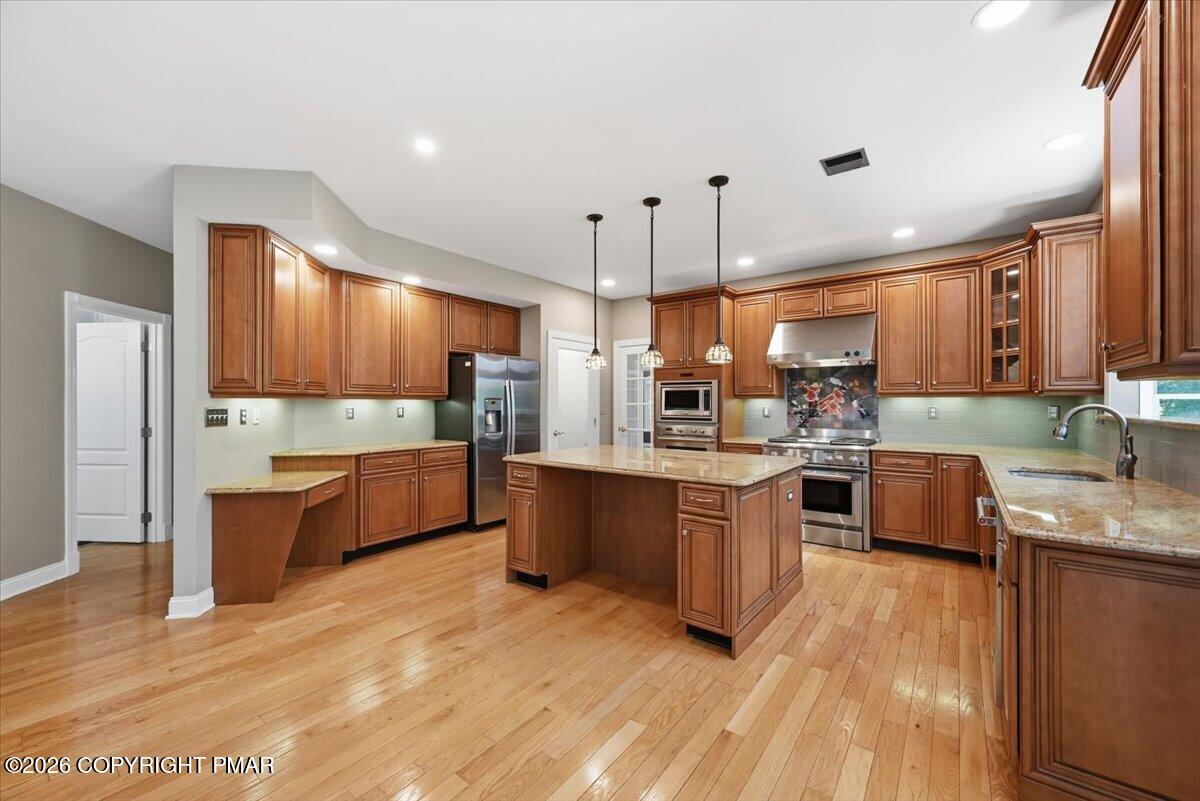 130 Rising Meadow Way