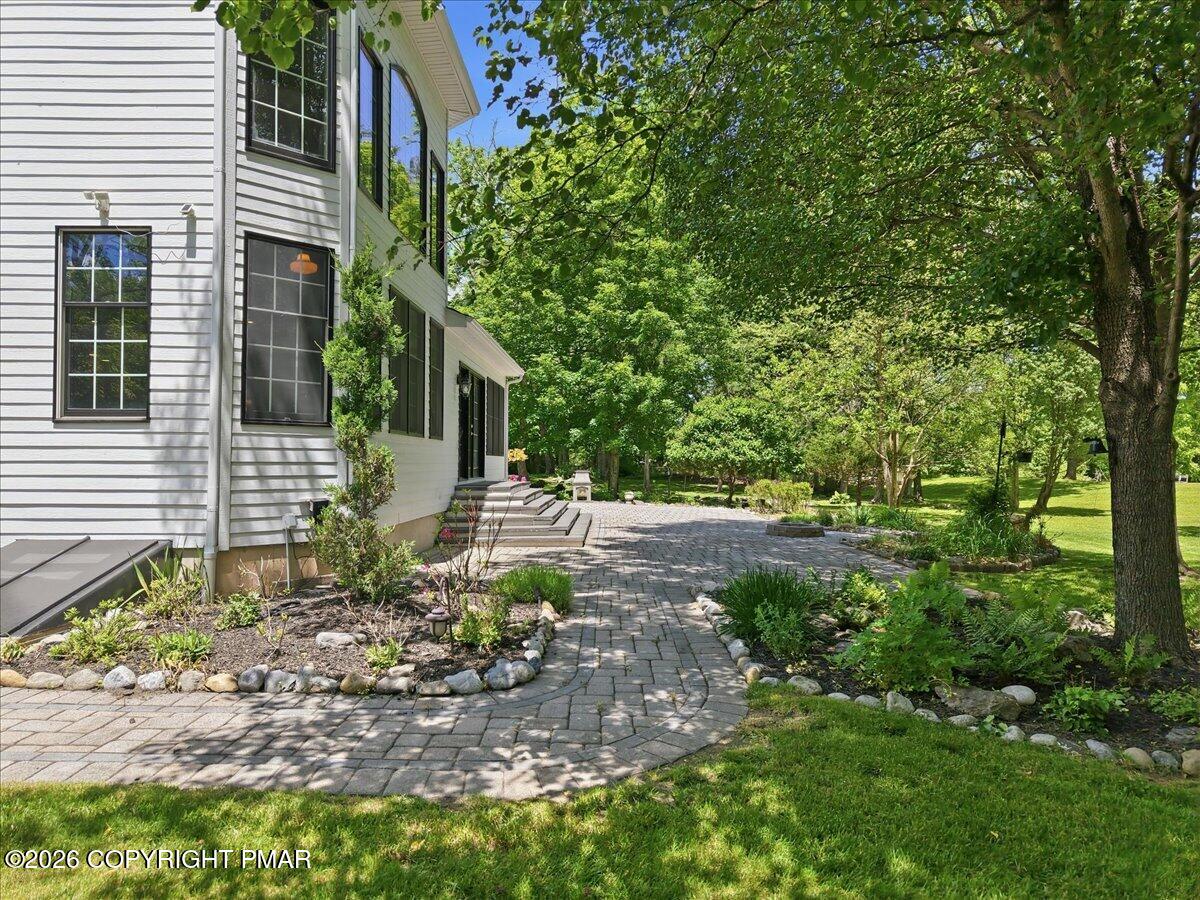 130 Rising Meadow Way