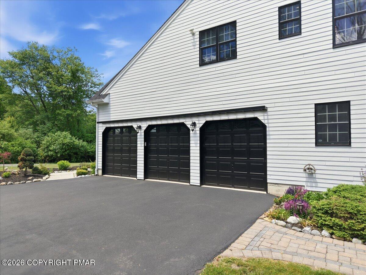 130 Rising Meadow Way