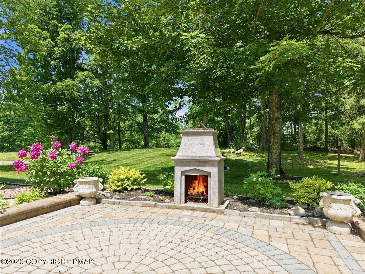 130 Rising Meadow Way
