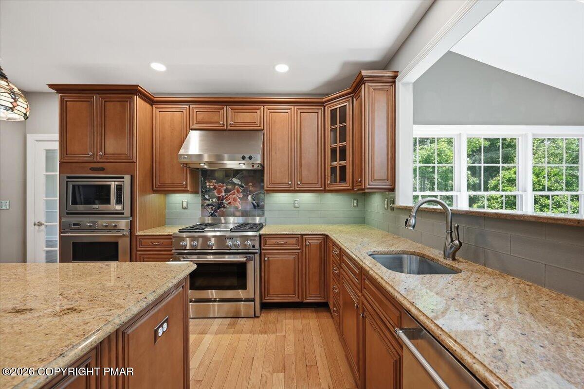 130 Rising Meadow Way