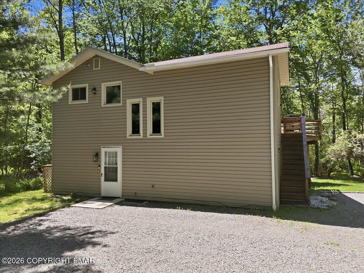 65 Louis Lane