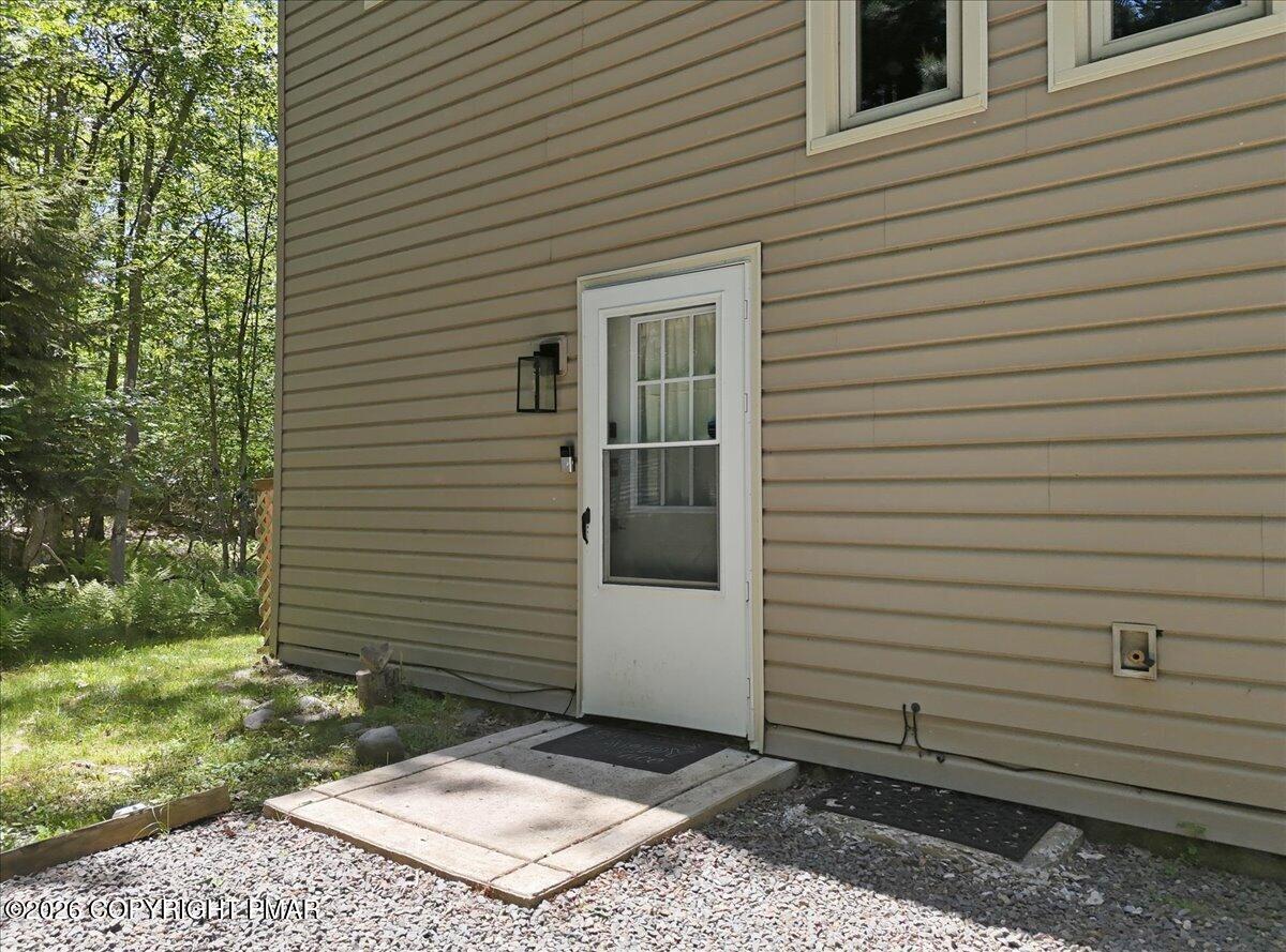 65 Louis Lane