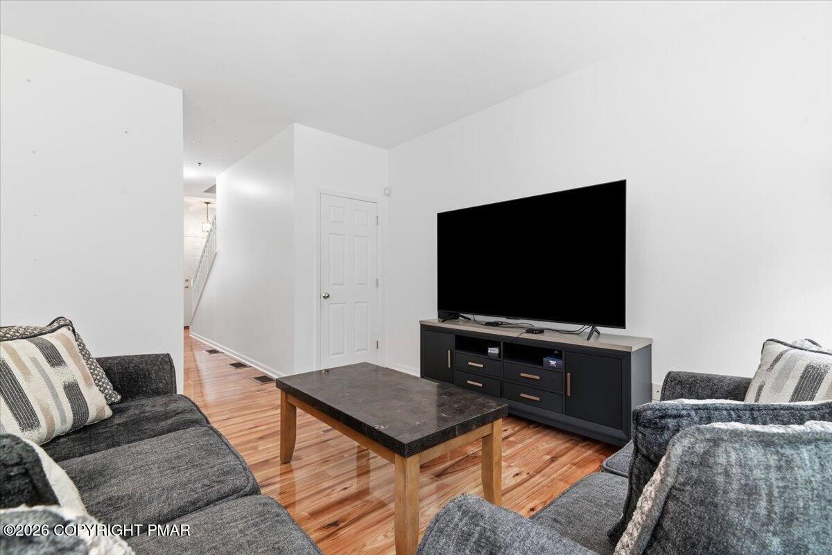 7 Oak Leaf Lane