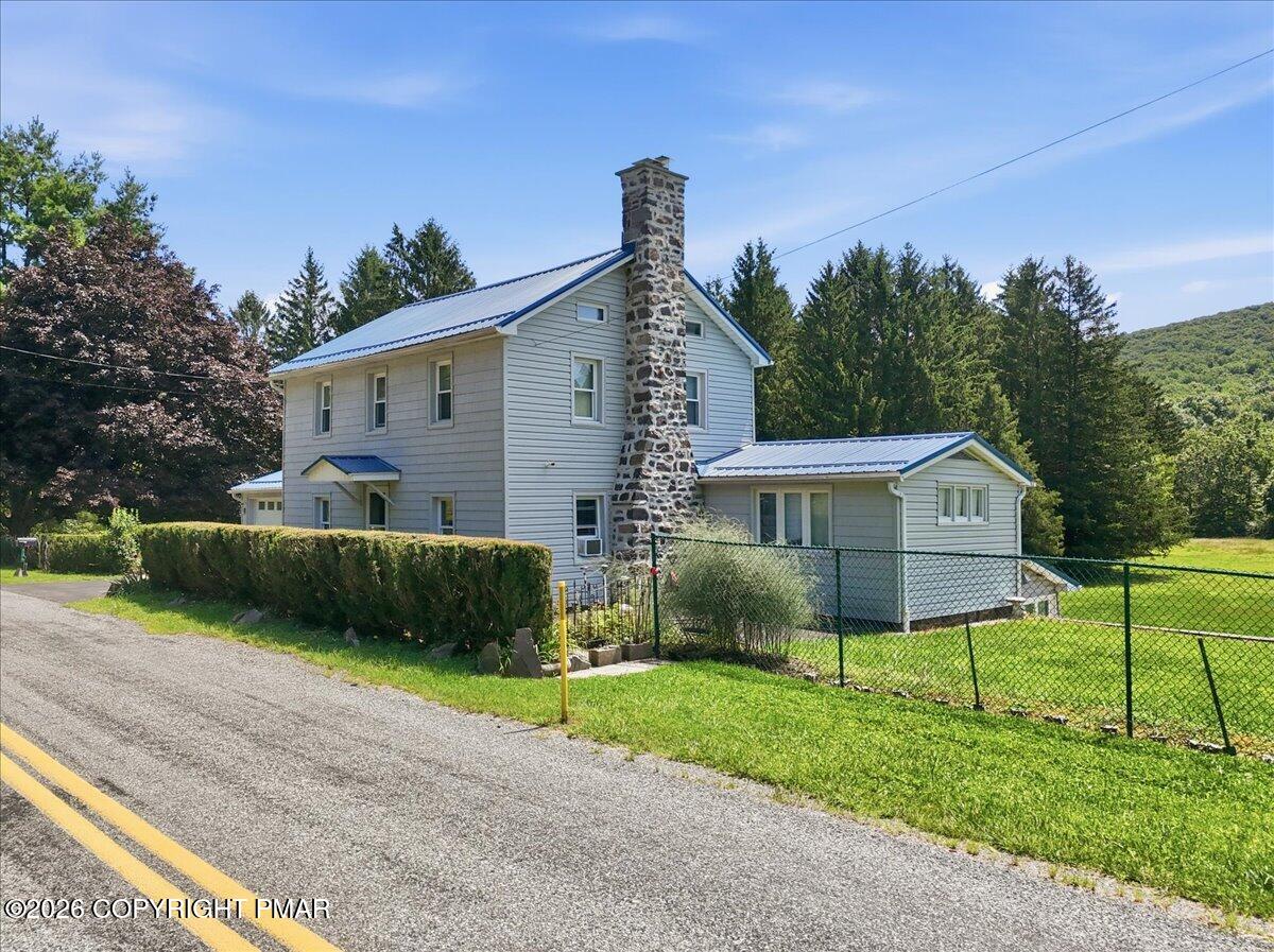 544 Poplar Valley Road W