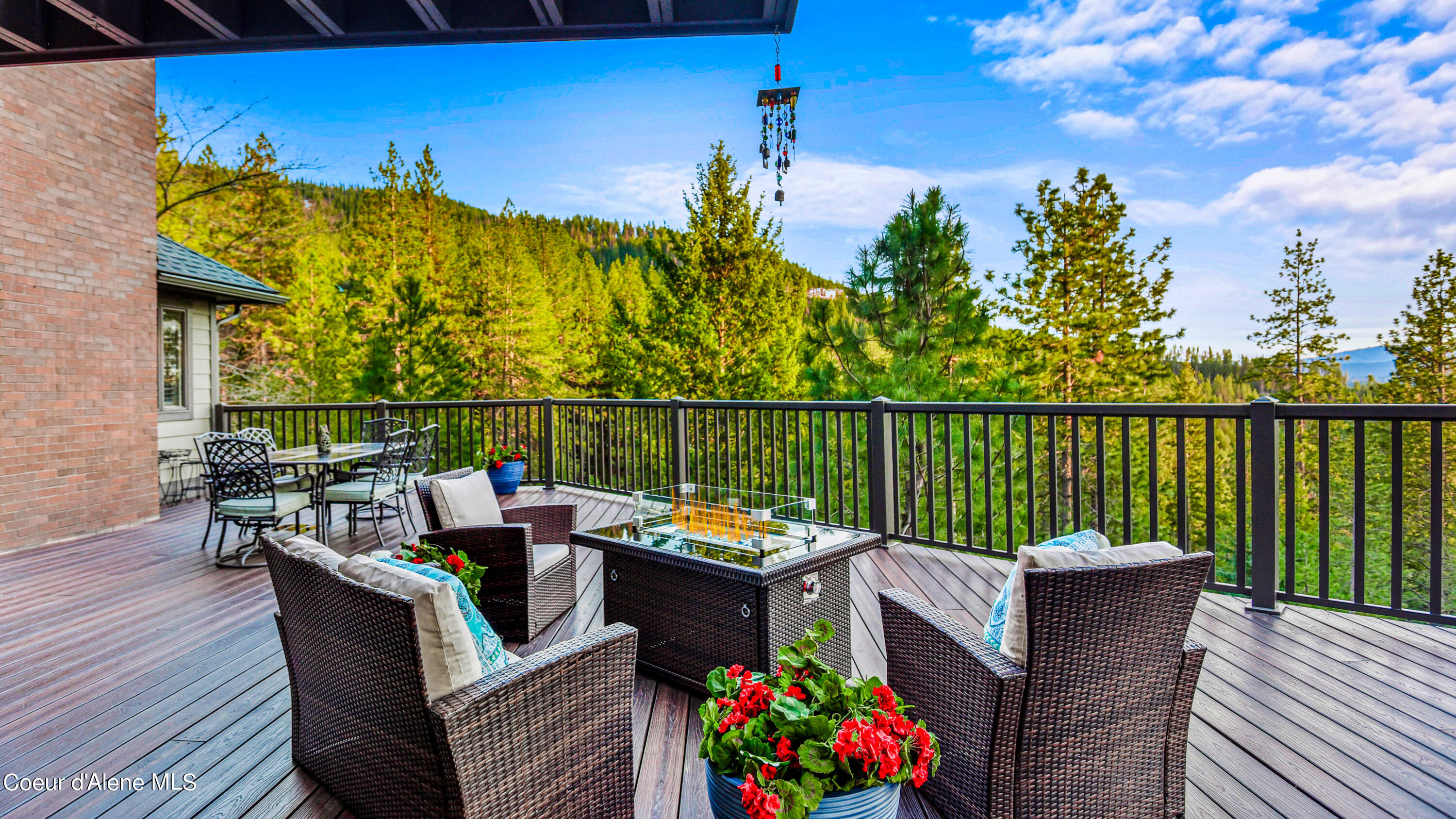 2377 E Packsaddle Dr, Coeur d'Alene