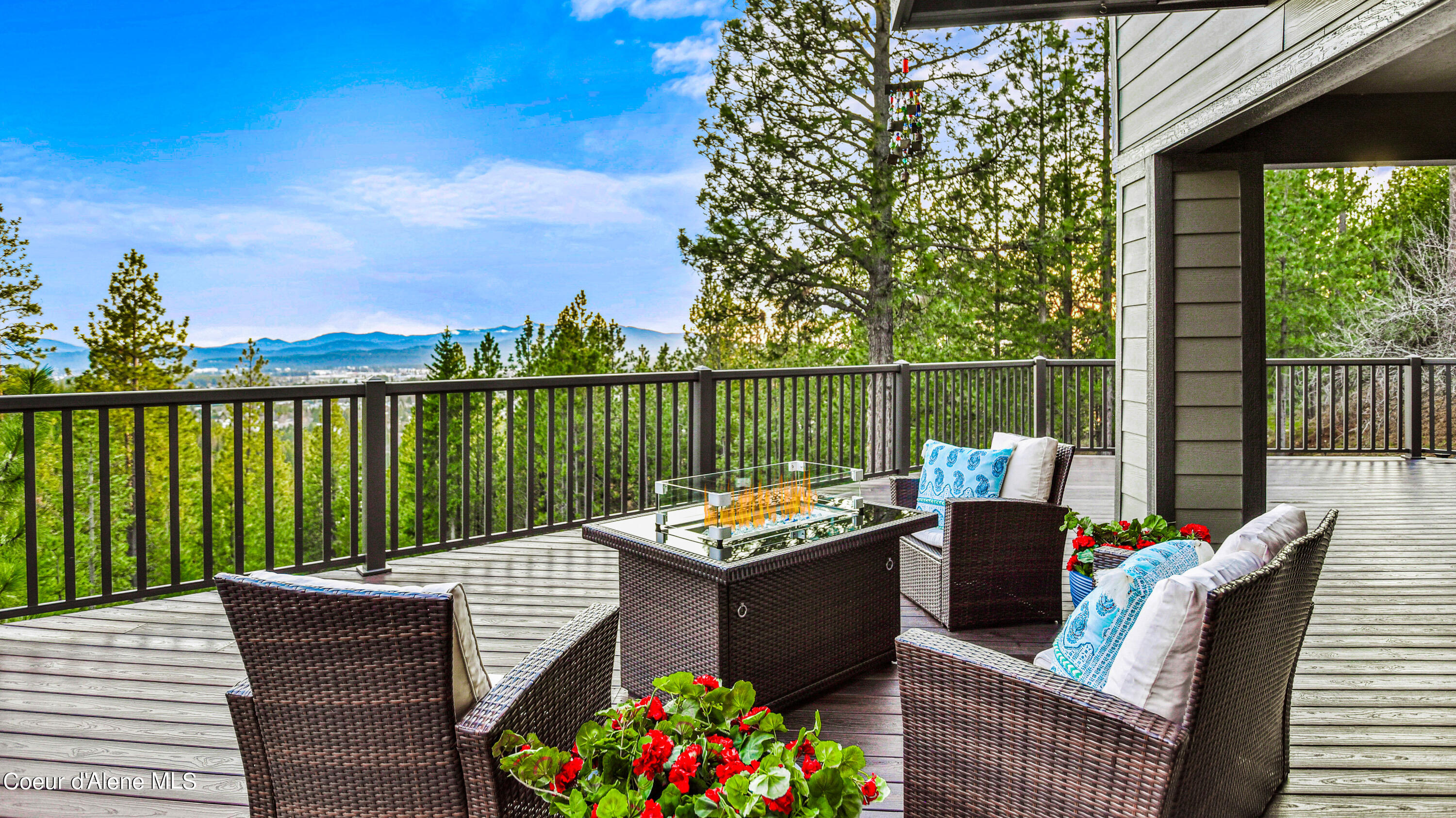 2377 E Packsaddle Dr, Coeur d'Alene