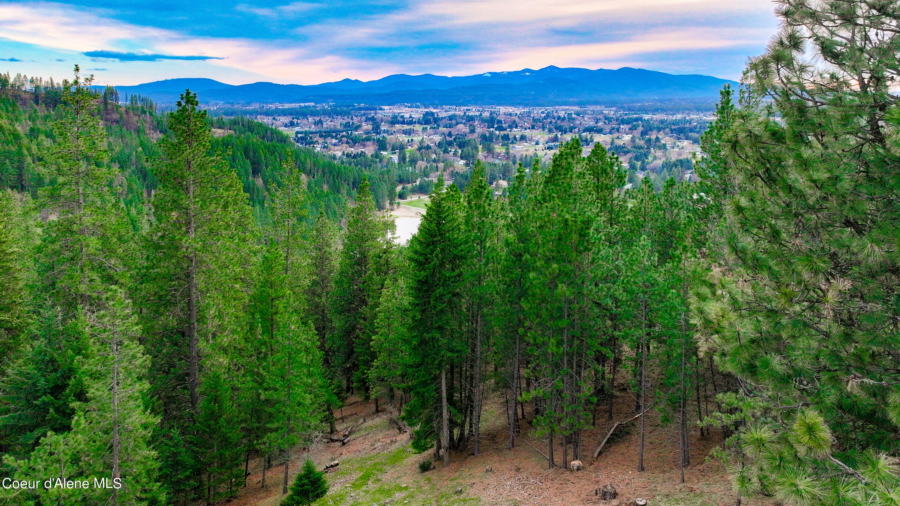 2377 E Packsaddle Dr, Coeur d'Alene
