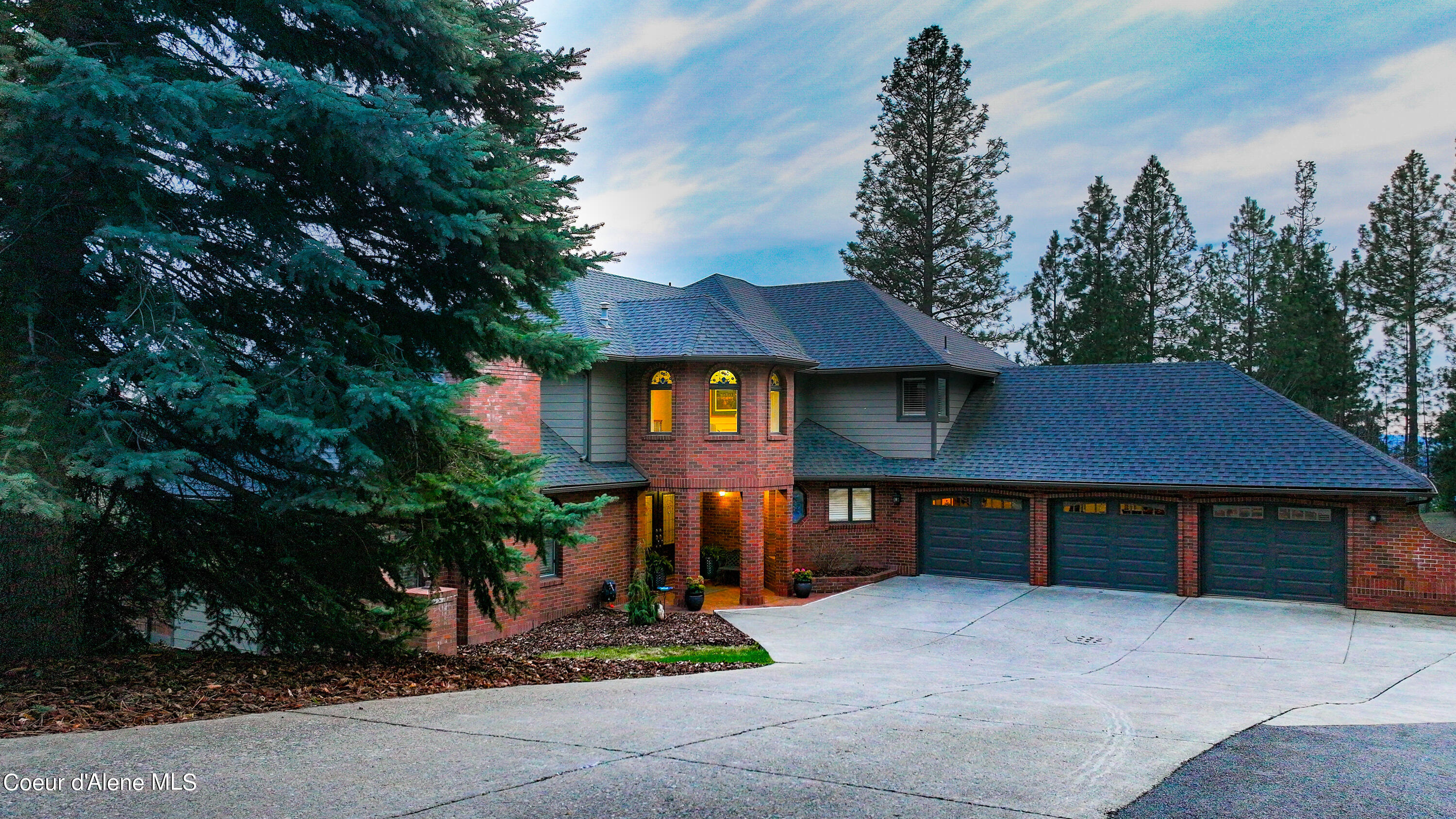 2377 E Packsaddle Dr, Coeur d'Alene