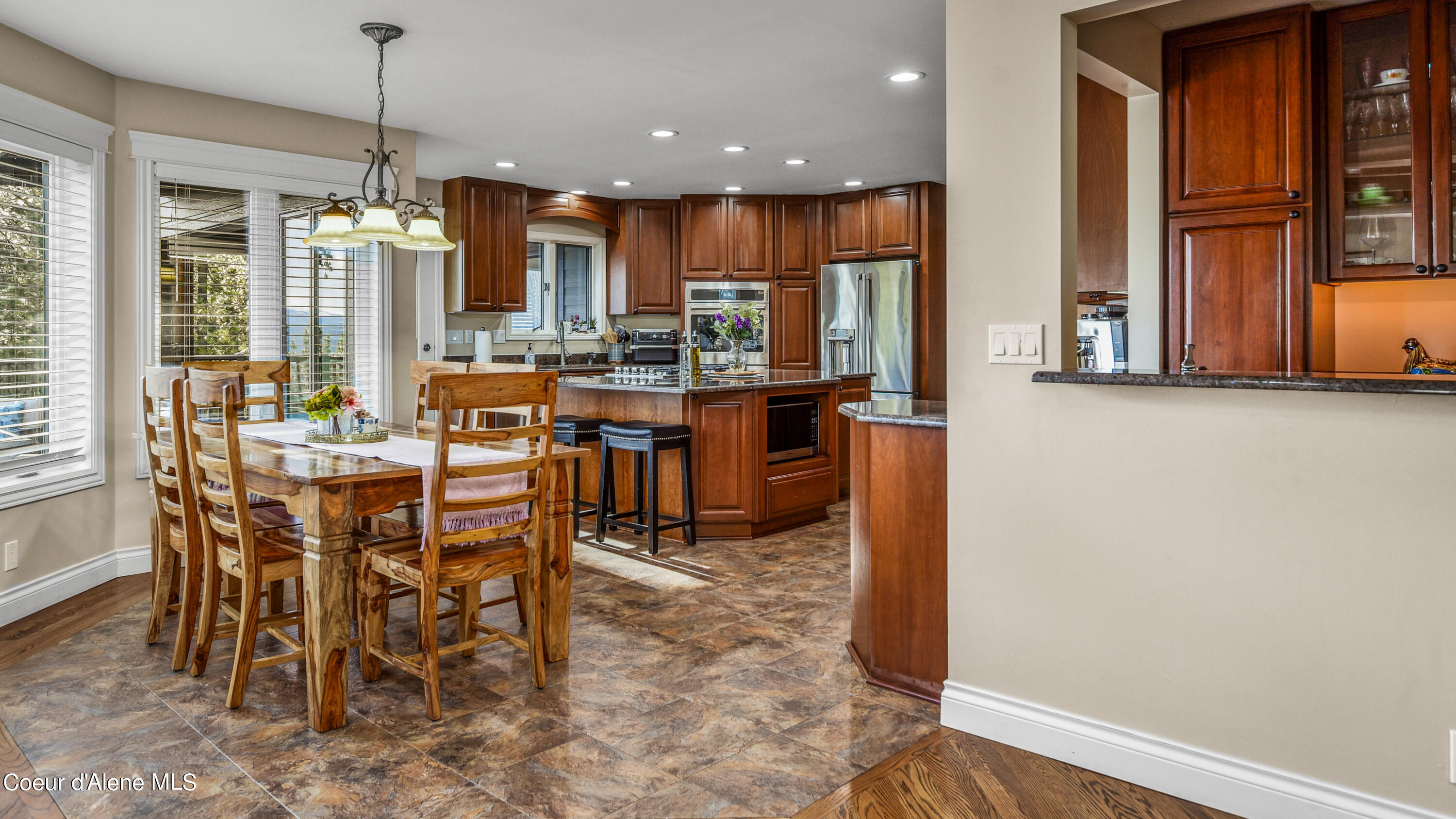 2377 E Packsaddle Dr, Coeur d'Alene
