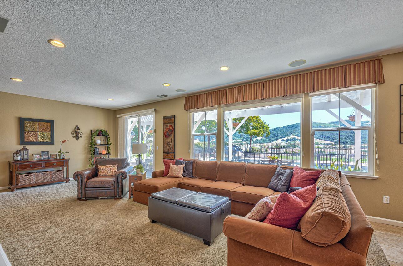 423 Calle San Antonio