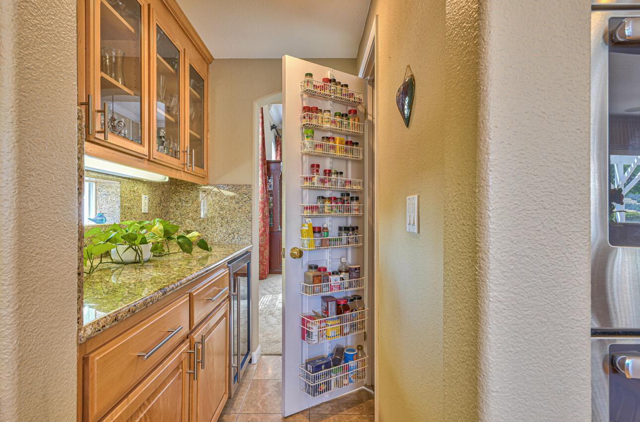 423 Calle San Antonio