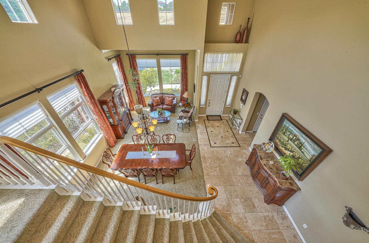 423 Calle San Antonio