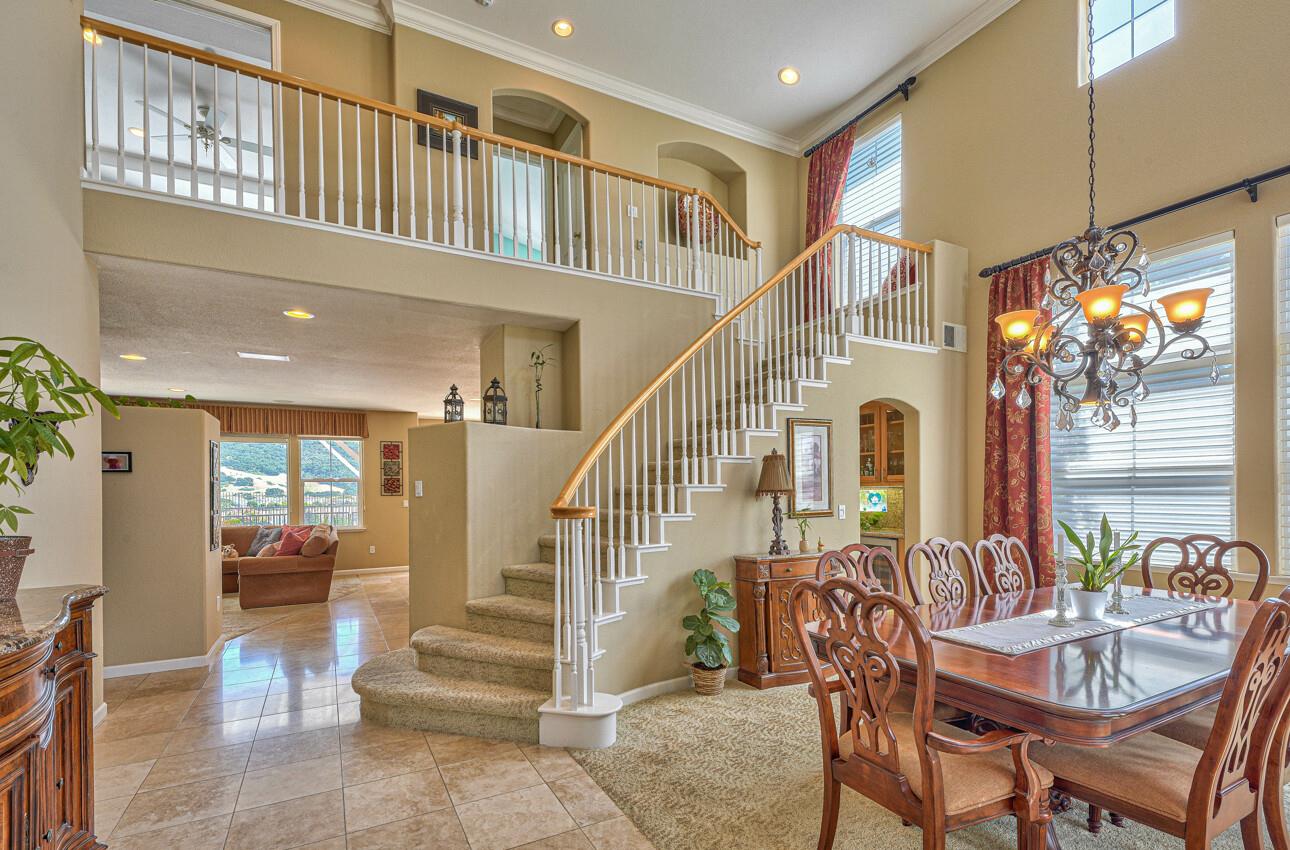 423 Calle San Antonio