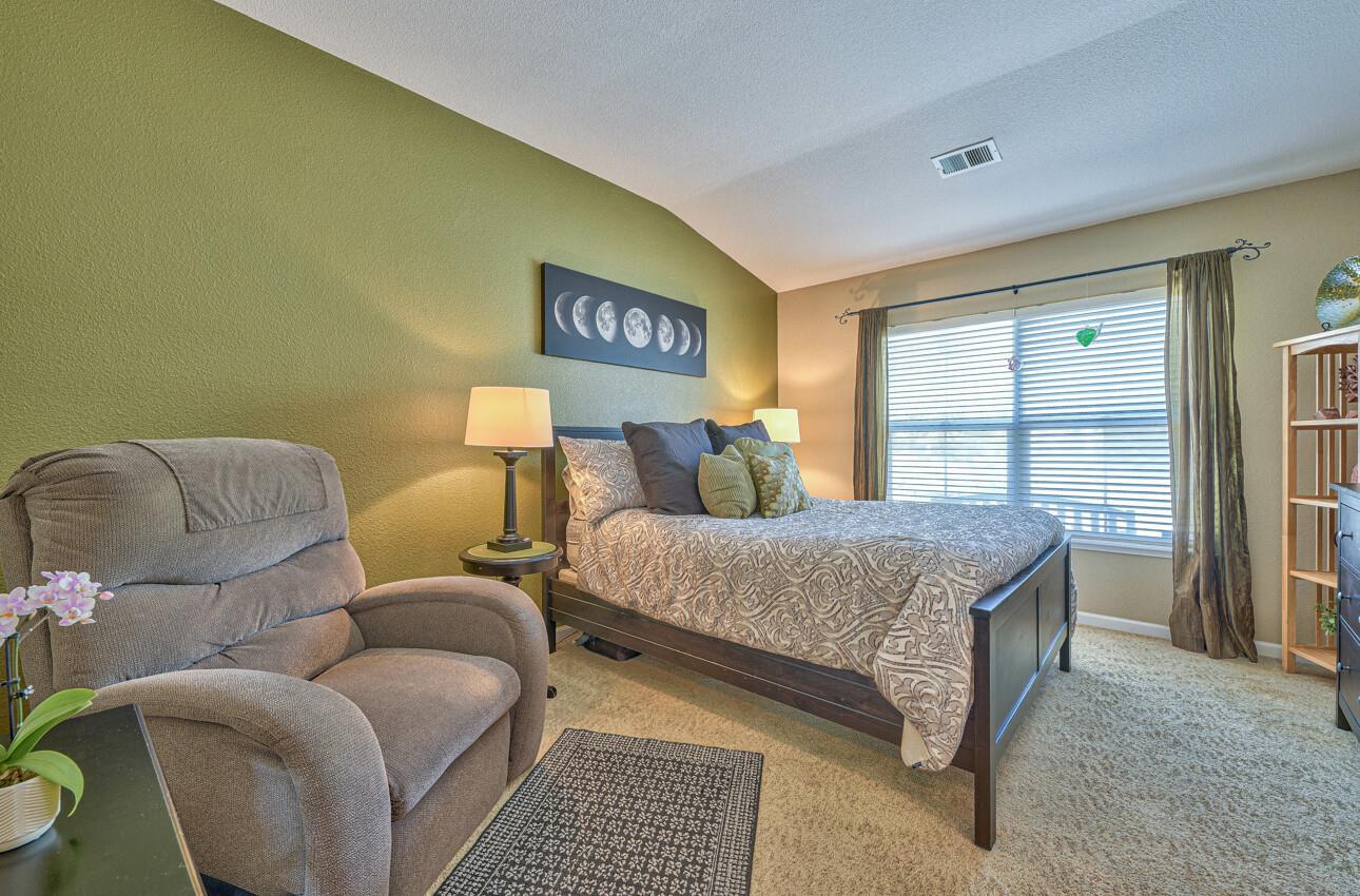 423 Calle San Antonio