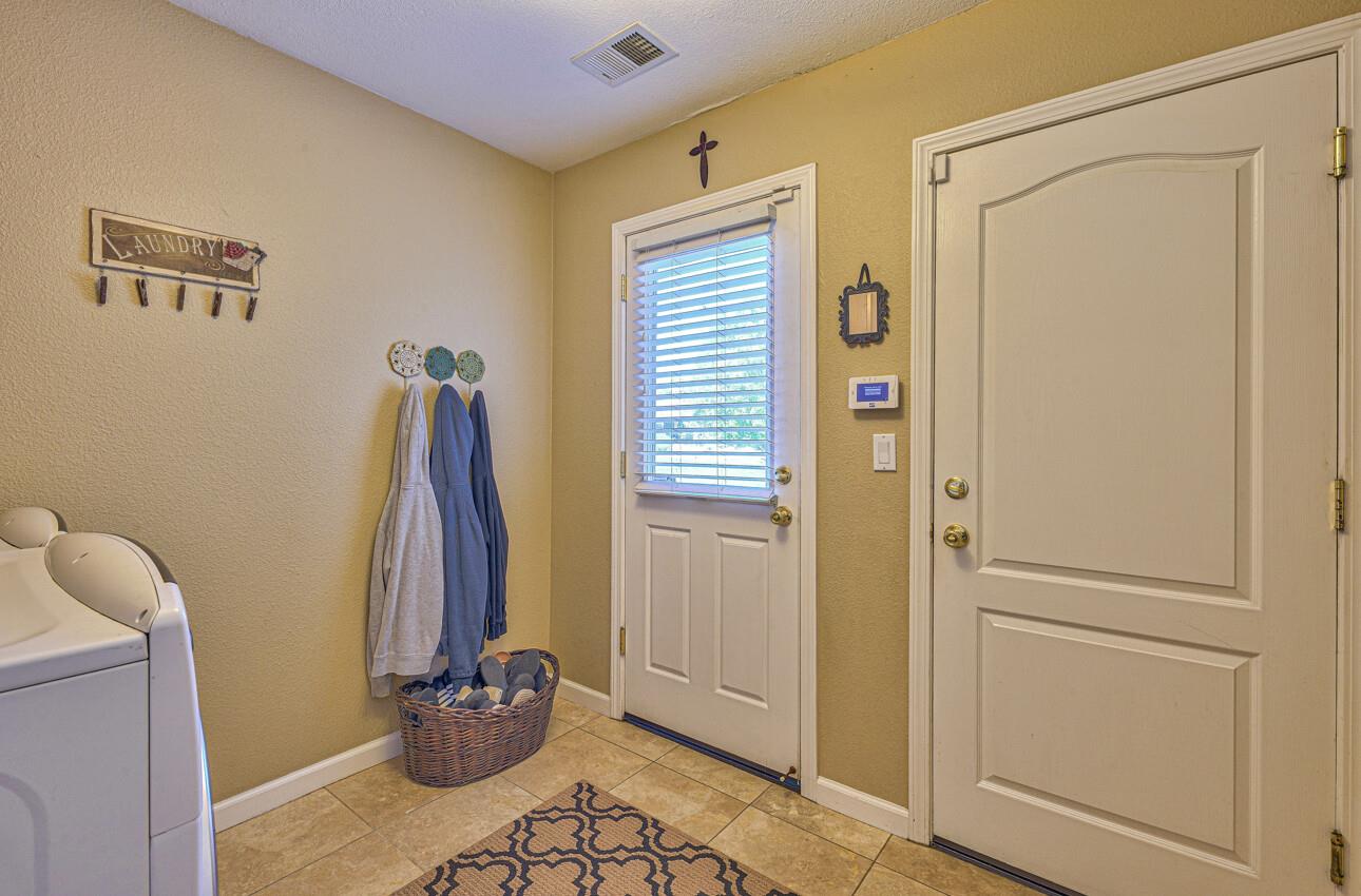 423 Calle San Antonio