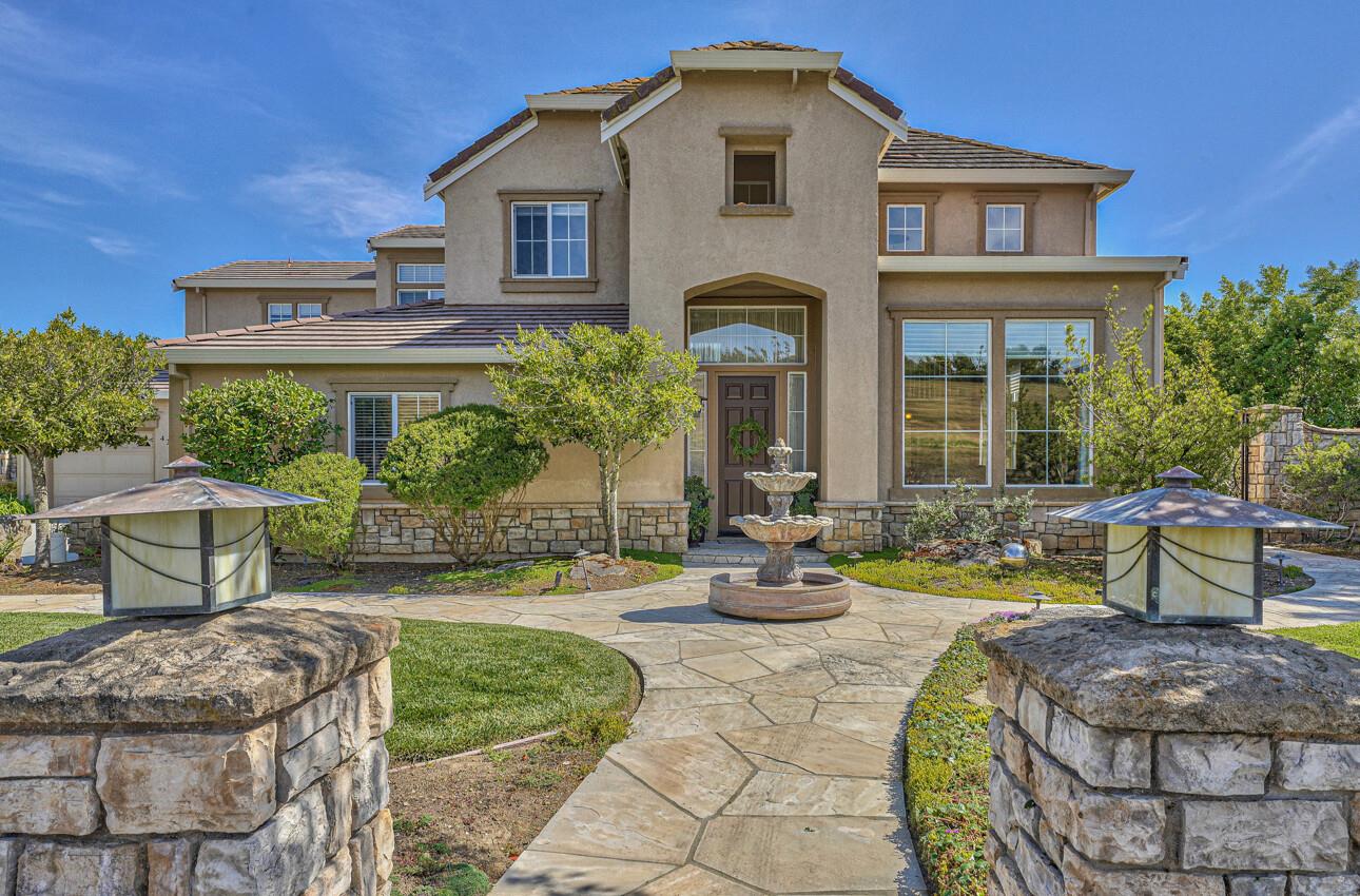 423 Calle San Antonio