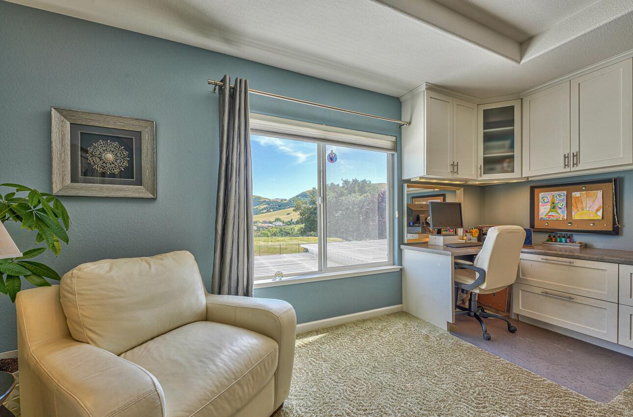 423 Calle San Antonio