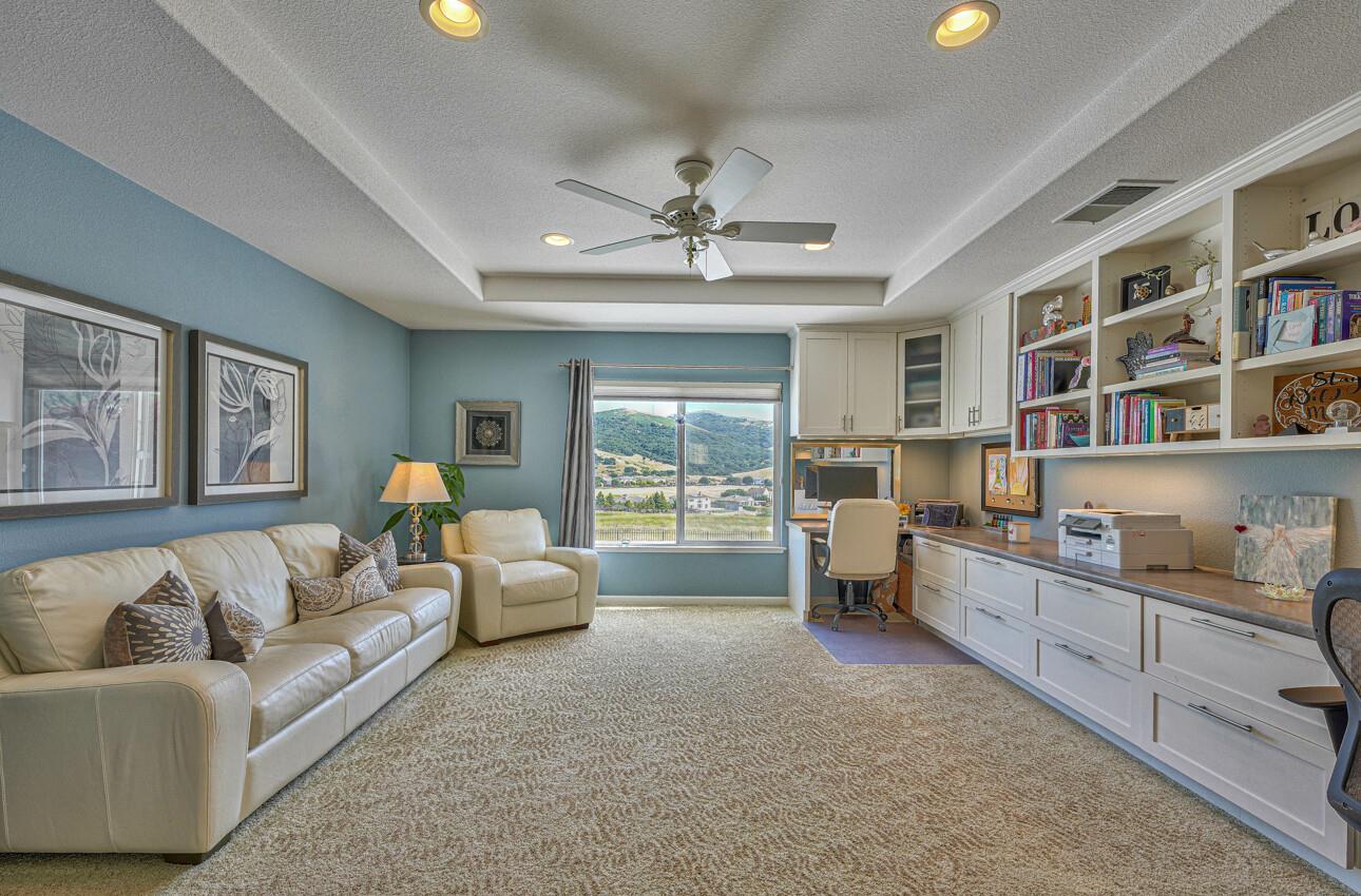 423 Calle San Antonio