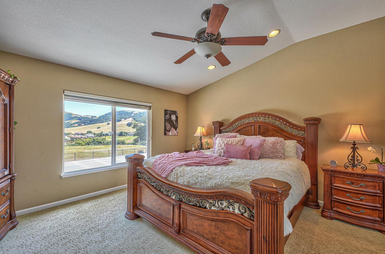 423 Calle San Antonio