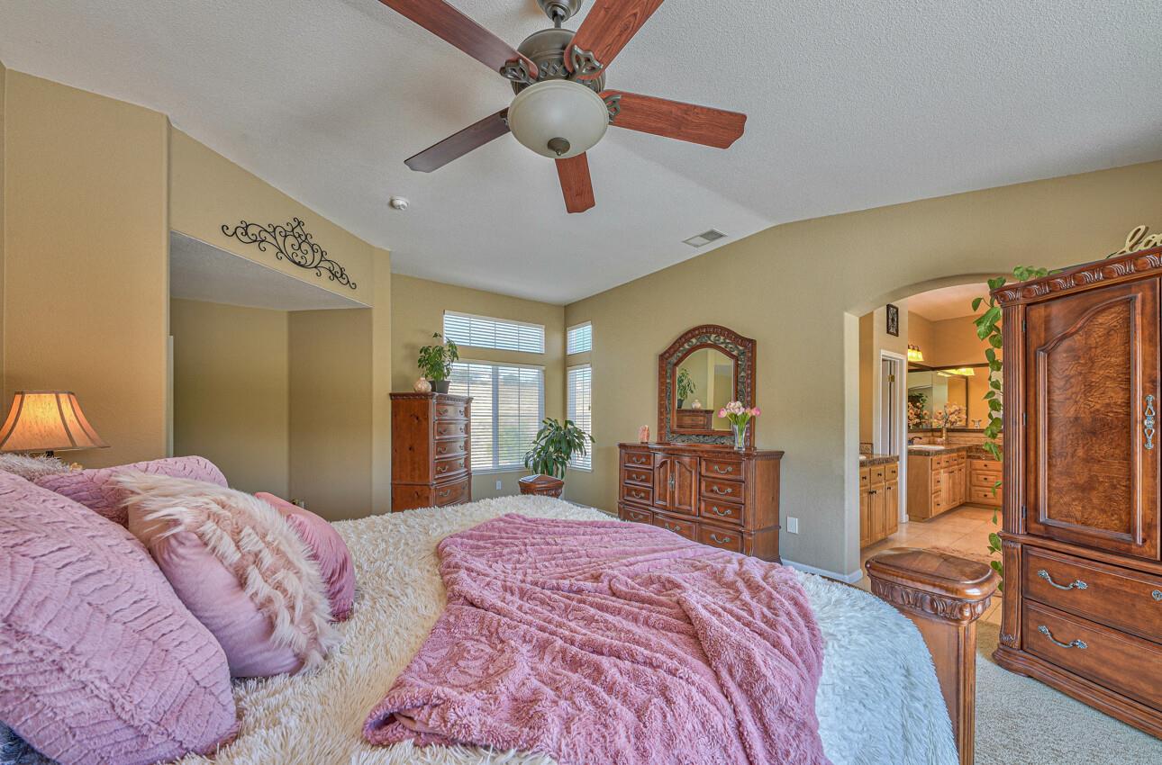 423 Calle San Antonio