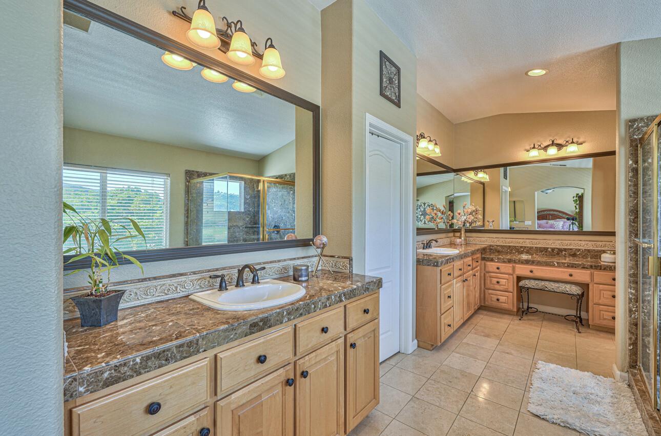 423 Calle San Antonio