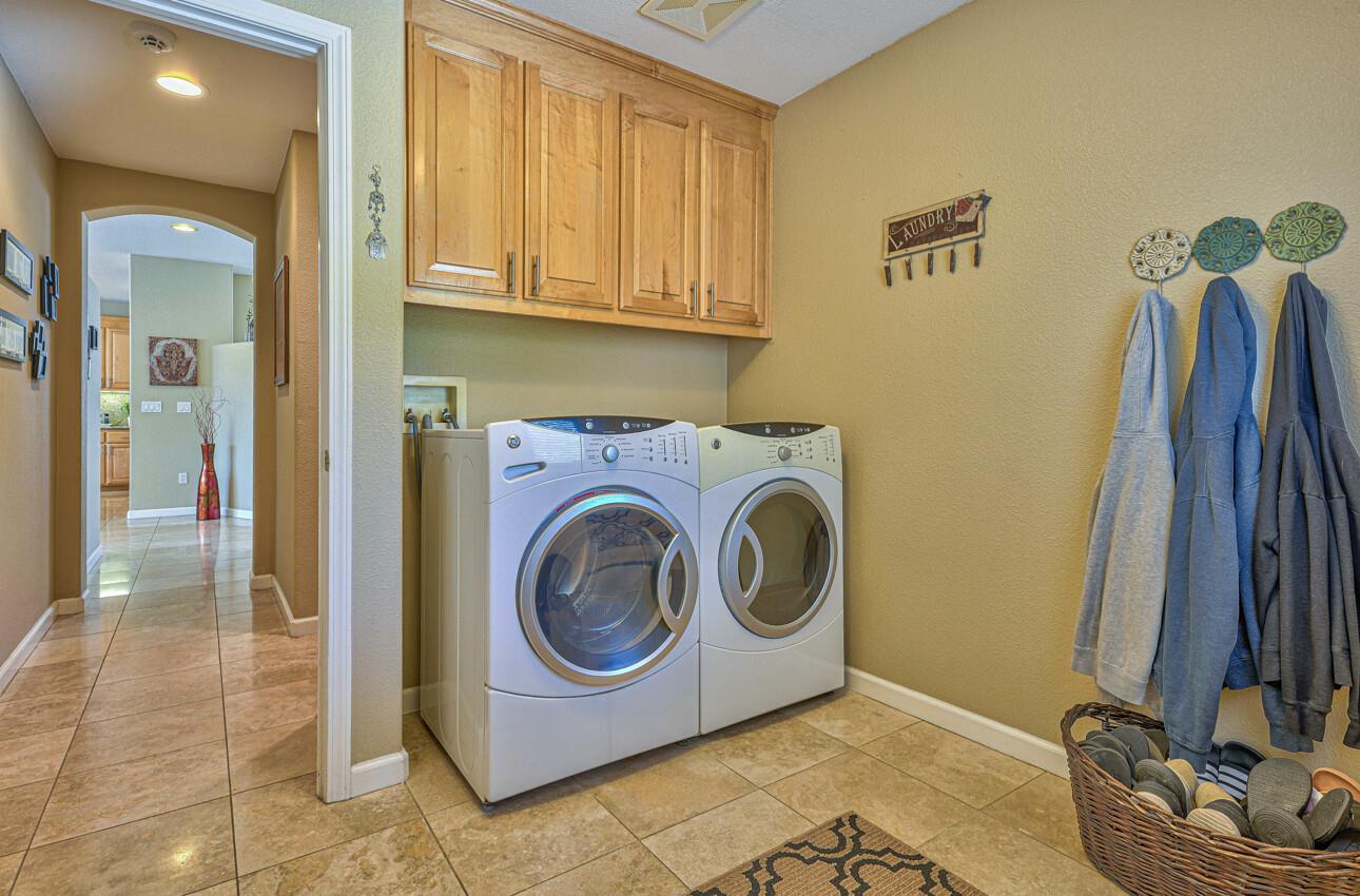 423 Calle San Antonio