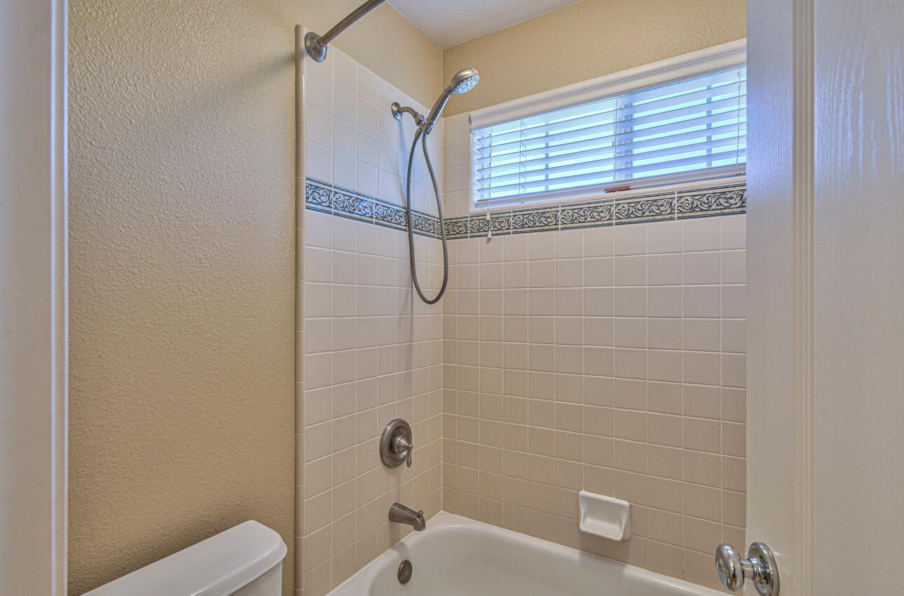 423 Calle San Antonio